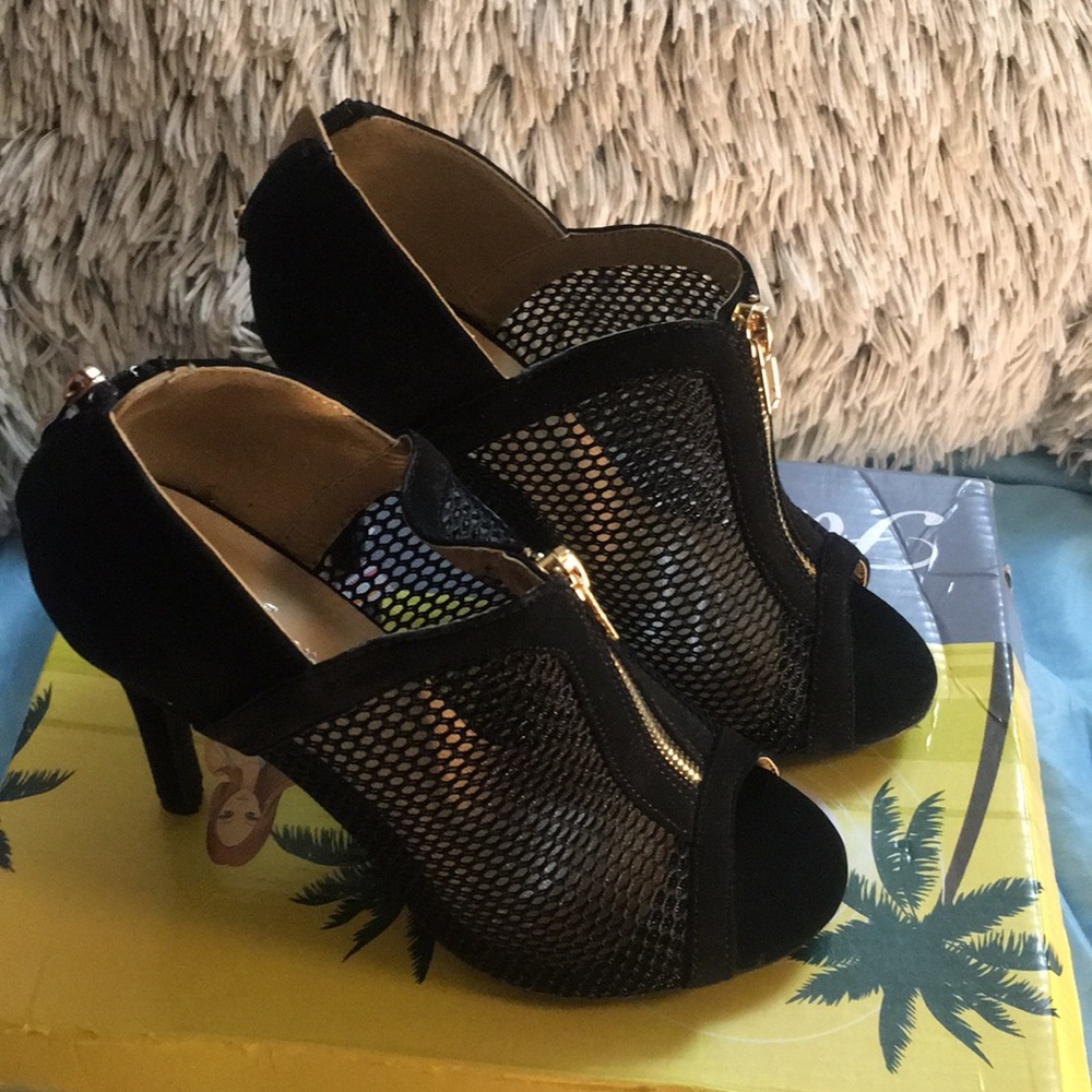 Sandal heels